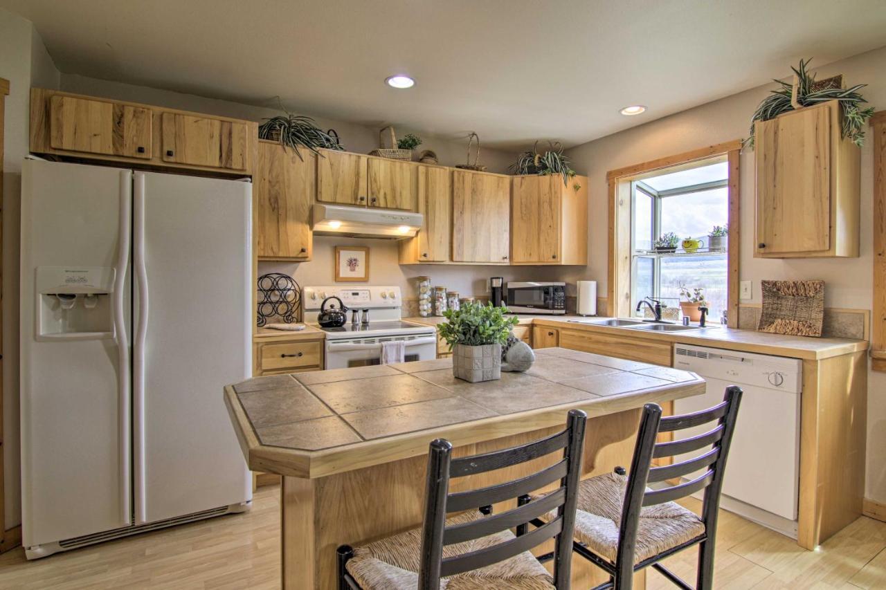 Airy Emigrant Townhome With Sweeping Mtn Views! Buitenkant foto